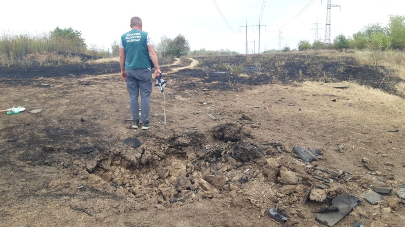 У Запоріжжі екоінспекція обстежила місця влучань ворожих дронів