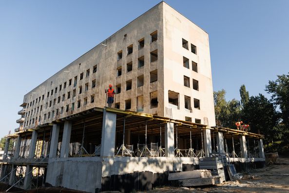 Допомога медикам, патрульним, освітянам: Закарпаття із гуманітарним візитом відвідала чеська делегація