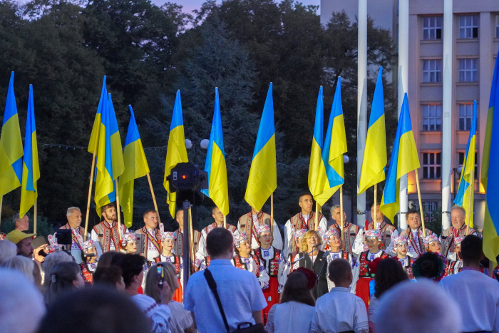 «Молитвою за Україну» почали відзначати День Незалежності нашої держави в Ужгороді.