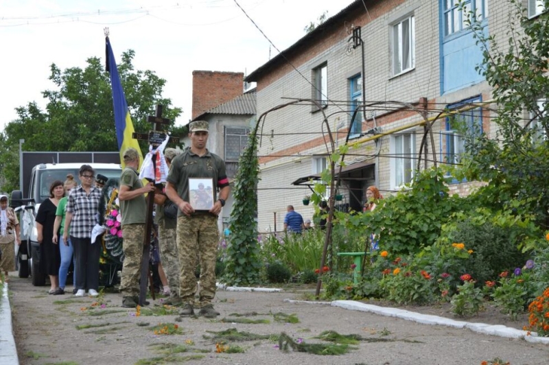 На Лебединщині провели в останню путь полеглого воїна Семена Буняка