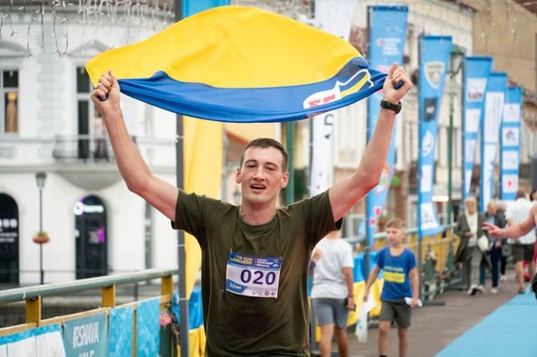 В Ужгороді сьогодні провели благодійний забіг на підтримку підрозділів Повітряних сил ЗСУ