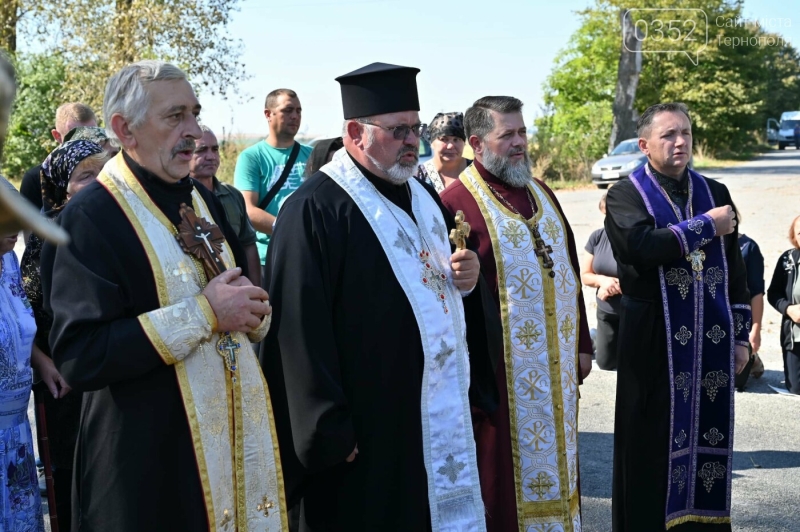 Страшенне горе: вже вдруге на Тернопільщині до одного дому приїхав траурний кортеж із тілом полеглого бійця (ФОТО)