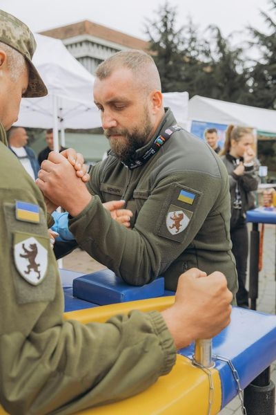 У Хусті відбувся відкритий турнір з армреслінгу серед учасників війни