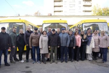 9 громад Сумщини отримали шкільні автобуси