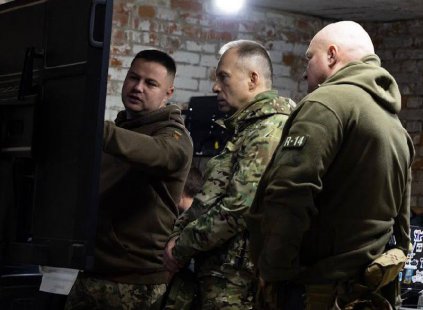 Сирський побував на Сумщині та Курщині