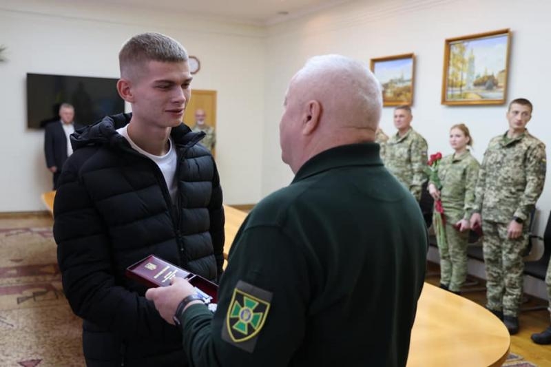 Восьмеро прикордонників Чопського загону отримали високі державні нагороди